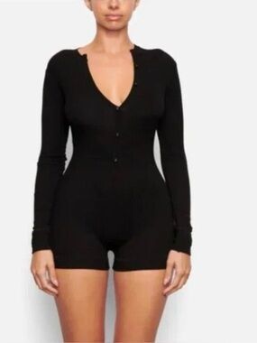 SKIMS Black Soft Lounge Button Up Henley Ribbed Long Sleeve Sleep Romper size XS